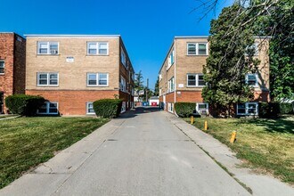812 S 19th Ave Maywood, IL 60153 in Maywood, IL - Building Photo - Building Photo