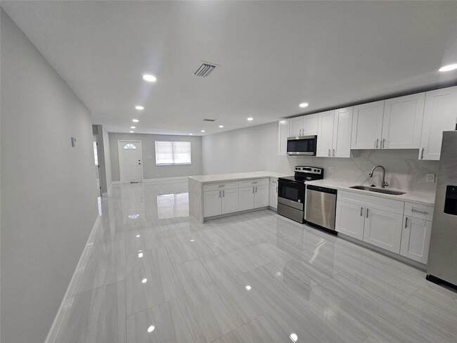 4072 SW 51st St, Unit 1 in Fort Lauderdale, FL - Building Photo - Building Photo