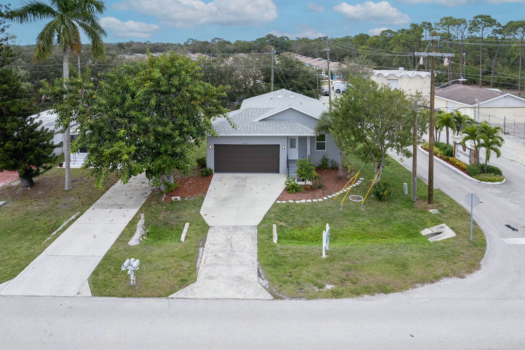 26101 Imperial Harbor Blvd in Bonita Springs, FL - Building Photo