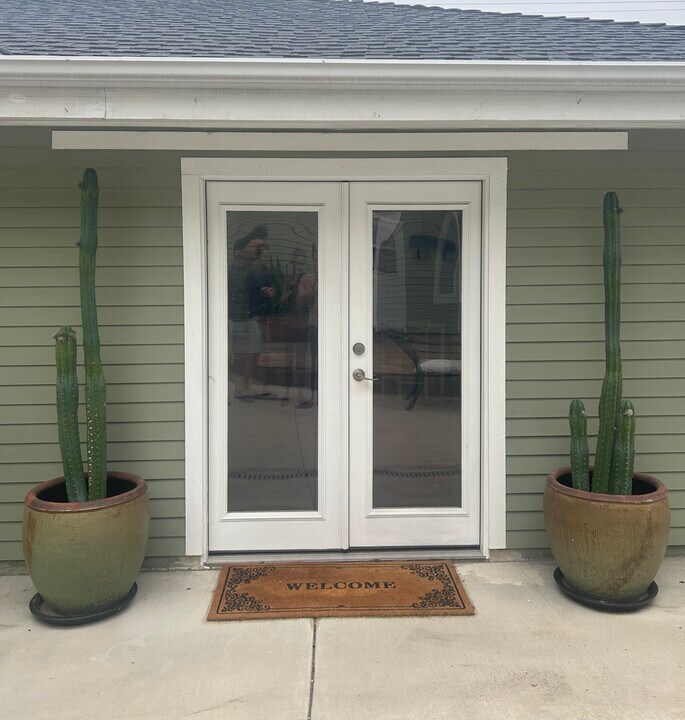 10390 Don Pico Rd in Spring Valley, CA - Foto de edificio