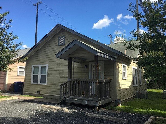 Tobin Hill Cottages in San Antonio, TX - Building Photo - Building Photo