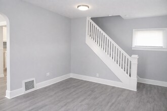 1229 Lawn Ave SW in Canton, OH - Building Photo - Building Photo