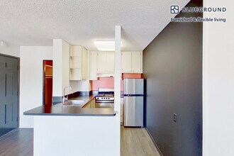 3883 Ingraham St in San Diego, CA - Building Photo - Building Photo