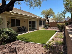 1789 Castro Hill Ave in Henderson, NV - Building Photo - Building Photo