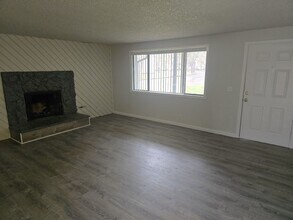 2873-2873 Applewood Ln in Eugene, OR - Building Photo - Building Photo