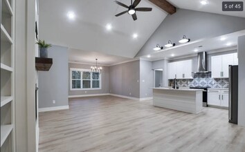 104 Utsesti Way in Loudon, TN - Foto de edificio - Building Photo