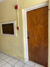 139 NW 17th Pl in Miami, FL - Building Photo - Building Photo