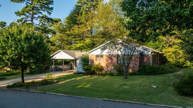 2 Shannon Dr in Little Rock, AR - Building Photo - Building Photo