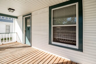 1405 Windsor St in Columbia, MO - Foto de edificio - Building Photo