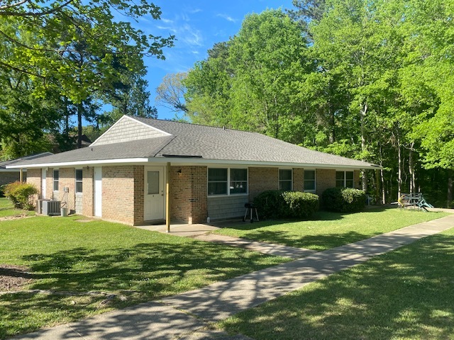 Creekside Apartments in Selma, AL - Building Photo - Building Photo