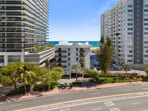 5845 Collins Ave in Miami Beach, FL - Foto de edificio - Building Photo