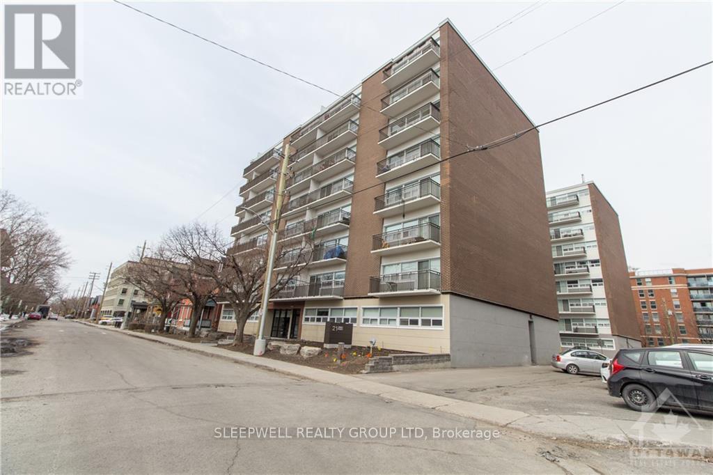 21-621 James St in Ottawa, ON - Building Photo