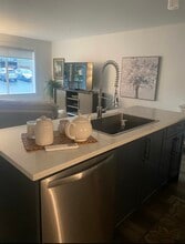 210 First Ave W in Qualicum Beach, BC - Building Photo - Building Photo