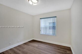 955 Savannah Falls Dr in Weston, FL - Building Photo - Building Photo