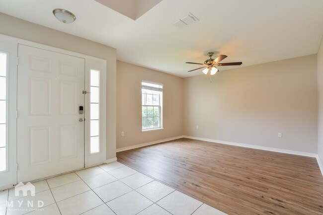 1517 Equitable Pl in Mascotte, FL - Building Photo - Building Photo