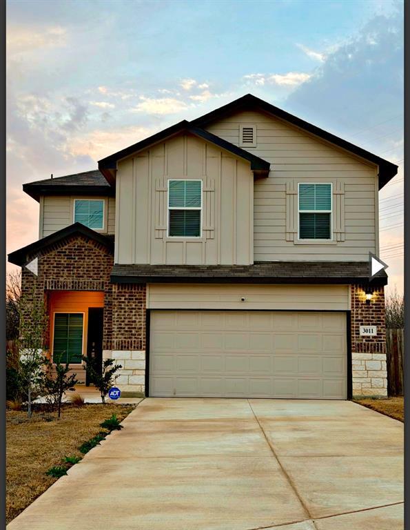 property at 3011 Lindenwood Wy