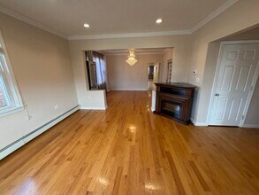 241 Lexington St in Watertown, MA - Building Photo - Building Photo