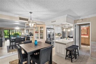 3792 NE Ocean Blvd in Jensen Beach, FL - Building Photo - Building Photo