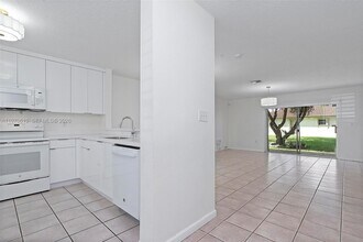 706 NW 108th Terrace in Pembroke Pines, FL - Building Photo - Building Photo