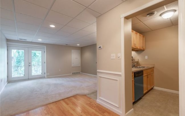 38465 North Ln in Willoughby, OH - Foto de edificio - Building Photo