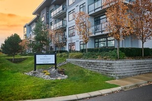 North Point Apartments in Nanaimo, BC - Building Photo