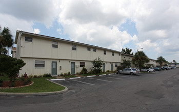 Ridge Road Apartments in Port Richey, FL - Building Photo - Building Photo