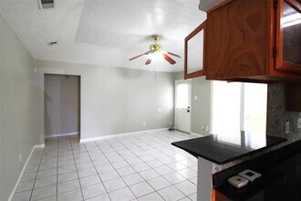 3330 Dragonwick Dr in Houston, TX - Building Photo - Building Photo