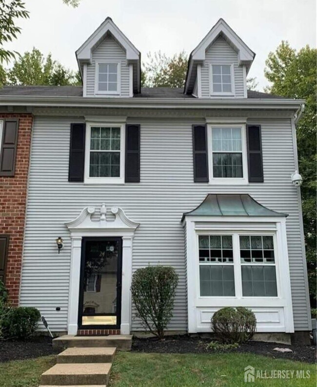 24 Albury Way in North Brunswick, NJ - Building Photo - Building Photo