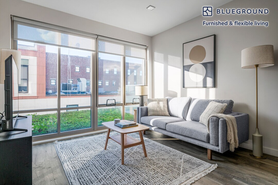 10 Essex St in Cambridge, MA - Building Photo