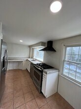 349 Powerville Rd in Boonton, NJ - Foto de edificio - Building Photo