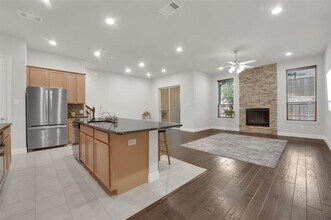 17744 Sage Ln in Dallas, TX - Building Photo - Building Photo