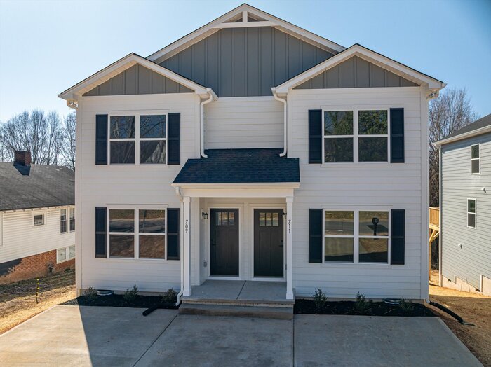 432 22nd St SW in Hickory, NC - Building Photo