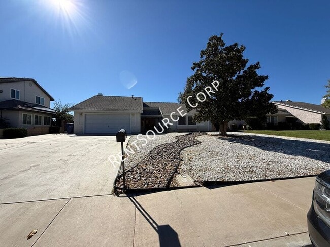 3822 W Ave K 6