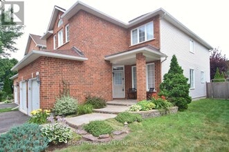 38 Rialto Way in Ottawa, ON - Building Photo - Building Photo
