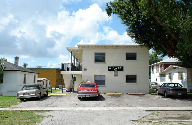 3444 9th Ave N in St. Petersburg, FL - Foto de edificio - Building Photo