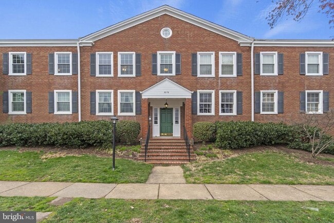 property at 3076 S Woodrow St