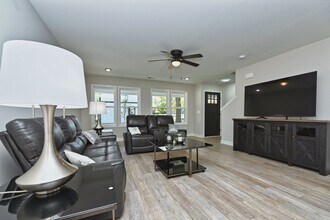 146 N Trigg Ave in Gallatin, TN - Building Photo - Building Photo