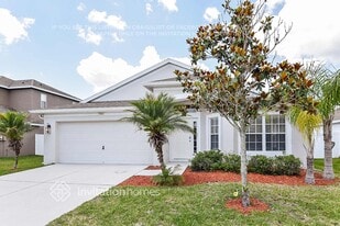 7623 Outerbridge St in Wesley Chapel, FL - Building Photo