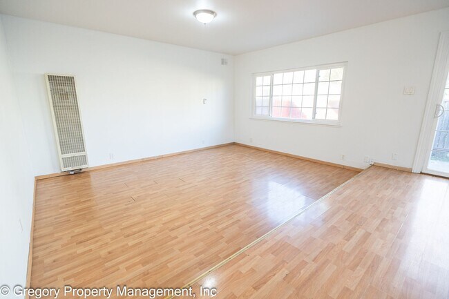 2211 Pacific Ave in Alameda, CA - Building Photo - Building Photo