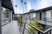 Kingsley Apartments in Los Angeles, CA - Building Photo - Building Photo