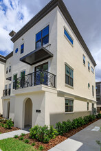 Venue Townhomes in Orlando, FL - Foto de edificio - Building Photo