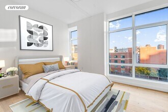 1516 Park Ave in New York, NY - Building Photo - Building Photo
