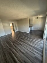 Mathews Apartments in Redondo Beach, CA - Building Photo - Building Photo