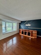 1037 Smoke Tree Ln in Virginia Beach, VA - Building Photo - Building Photo