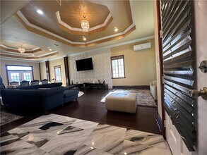 5611 Rickert Dr in New Orleans, LA - Building Photo - Building Photo