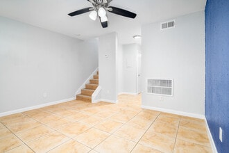 Mayfield Apartments in San Antonio, TX - Building Photo - Building Photo