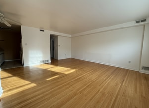 6901 Valley Ave in Philadelphia, PA - Building Photo - Building Photo