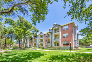 MAA Shoal Creek in Bedford, TX - Building Photo - Building Photo