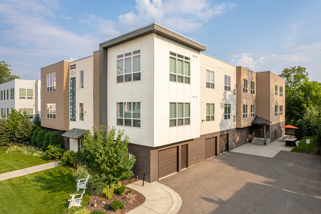 The Curtis Apartments in Minneapolis, MN - Foto de edificio - Building Photo