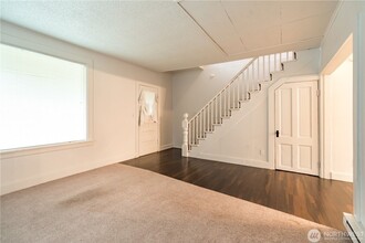 501 Rainier St in Snohomish, WA - Foto de edificio - Building Photo
